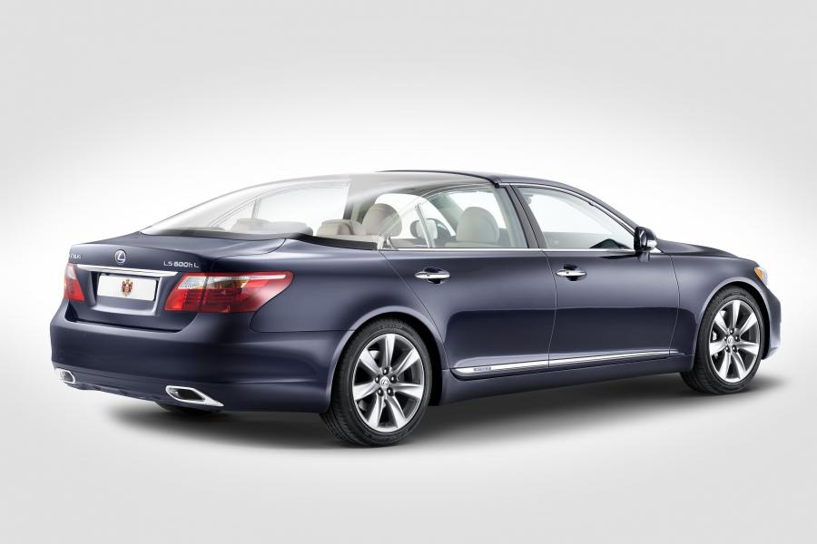  Lexus LS600h L Landaulet by Carat Duchatelet 2011 года  (фото 6 из 11)
